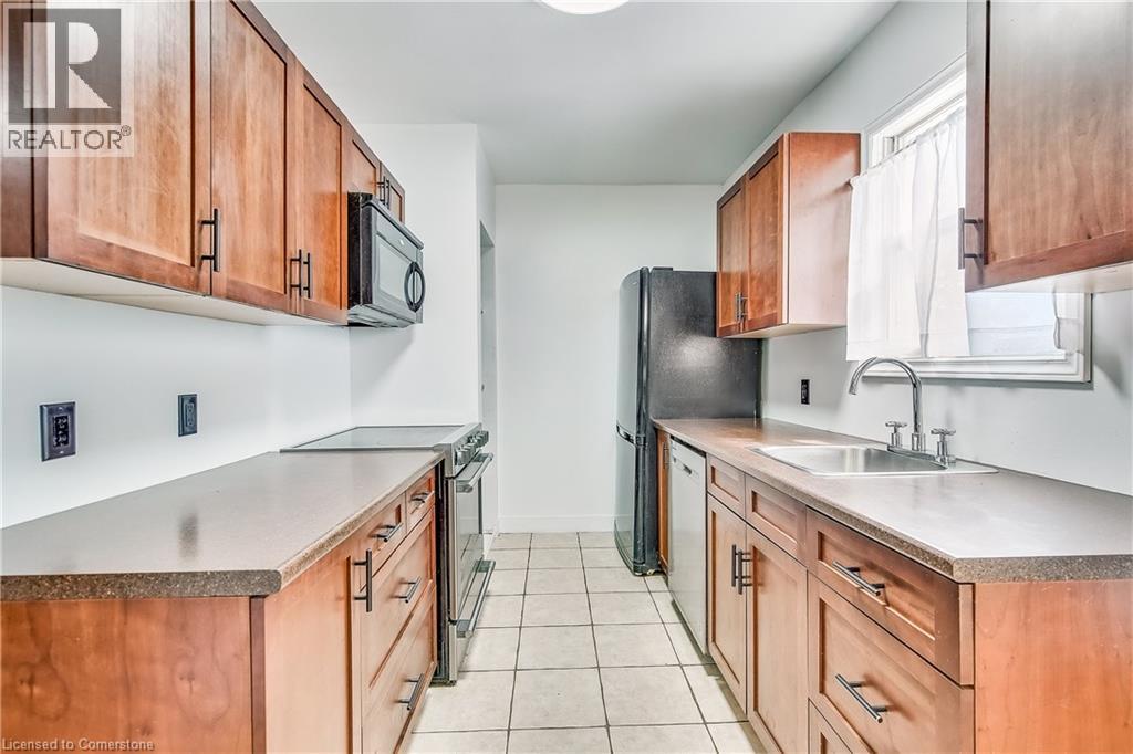 36 Barons Avenue N, Hamilton, Ontario  L8H 5A2 - Photo 5 - 40738855
