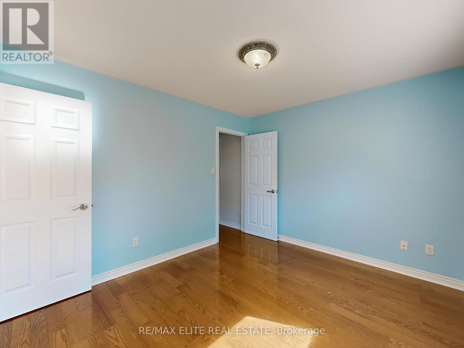 8 Millpond Place, Markham, Ontario L3P 6M4 - Photo 28 - N12351422