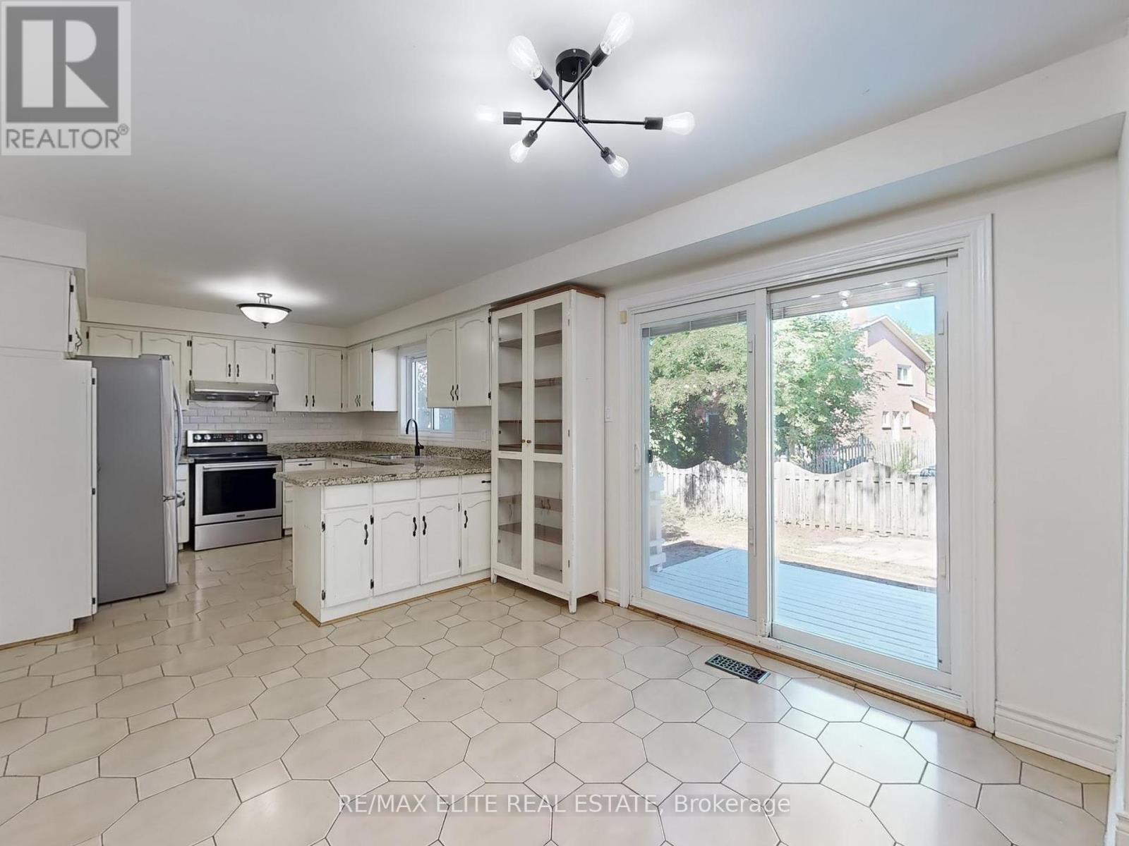 8 Millpond Place, Markham, Ontario L3P 6M4 - Photo 17 - N12351422