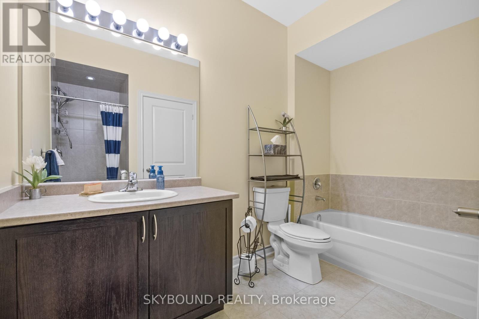 112 - 33 Whitmer Street, Milton, Ontario  L9T 8P9 - Photo 16 - W12295942