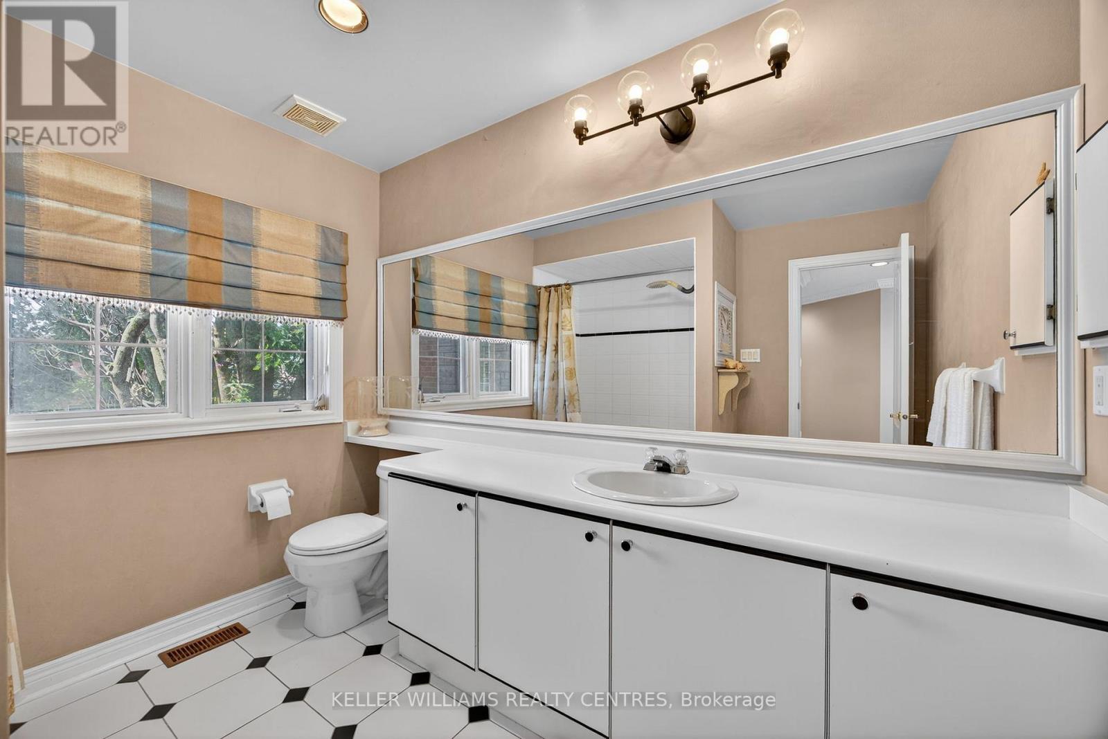 591 Plantation Gate, Newmarket, Ontario  L3X 2C2 - Photo 39 - N12351896