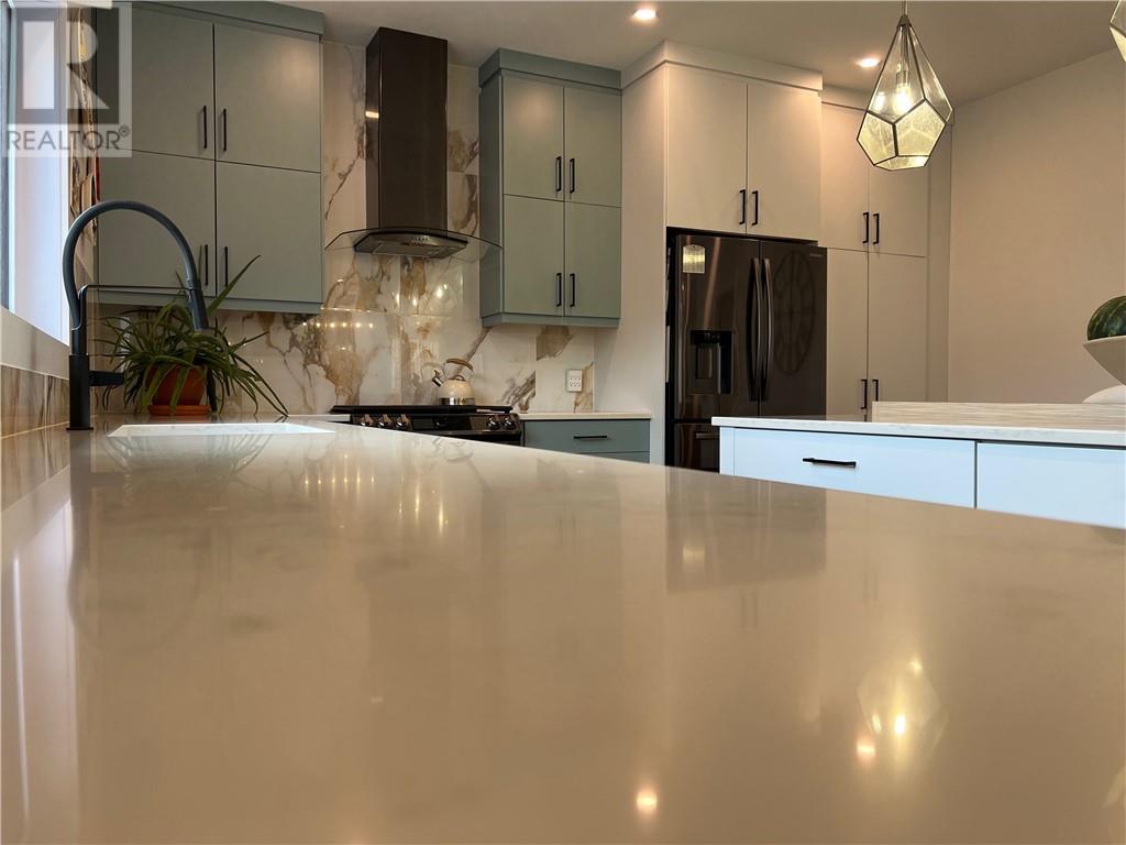 Property at 164 Countryside Drive image 4