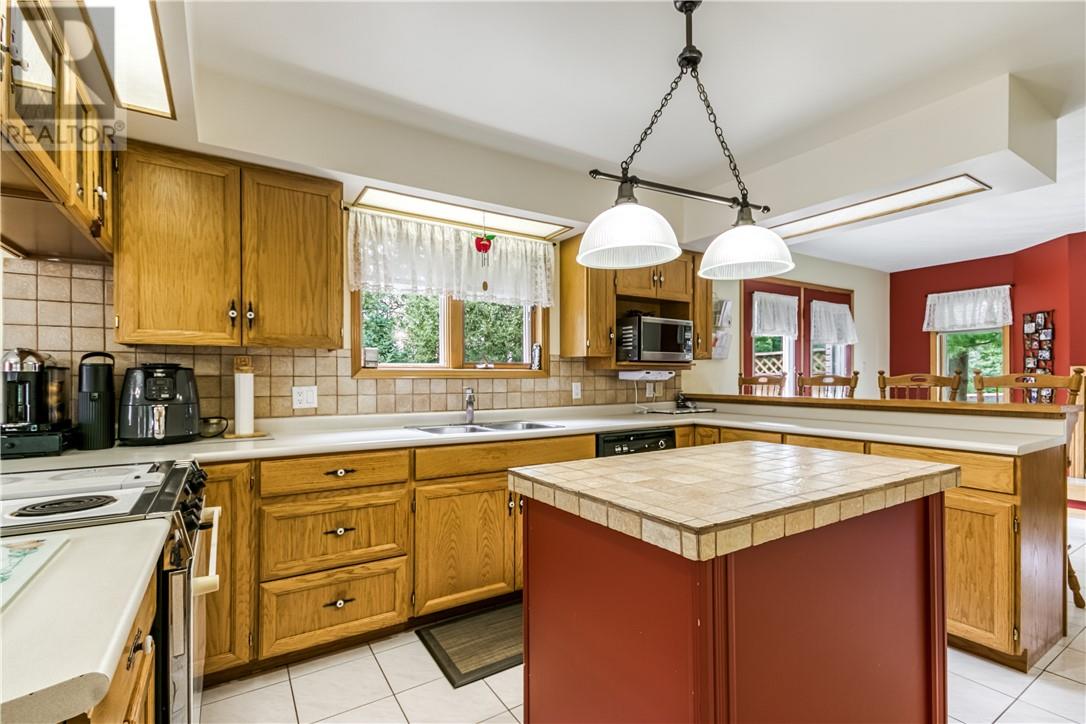 113 Junction Avenue, Azilda, Ontario  P0M 1B0 - Photo 10 - 2124173