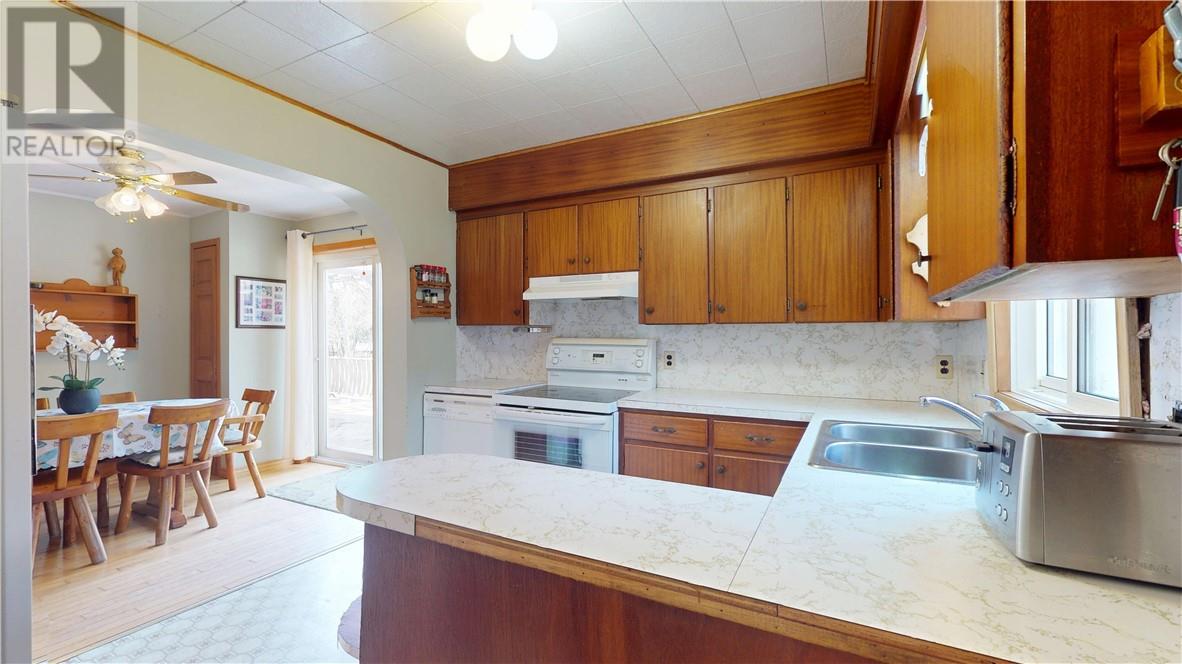 56 Water Street, South Bay Mouth, Ontario  P0P 1Z0 - Photo 11 - 2121944
