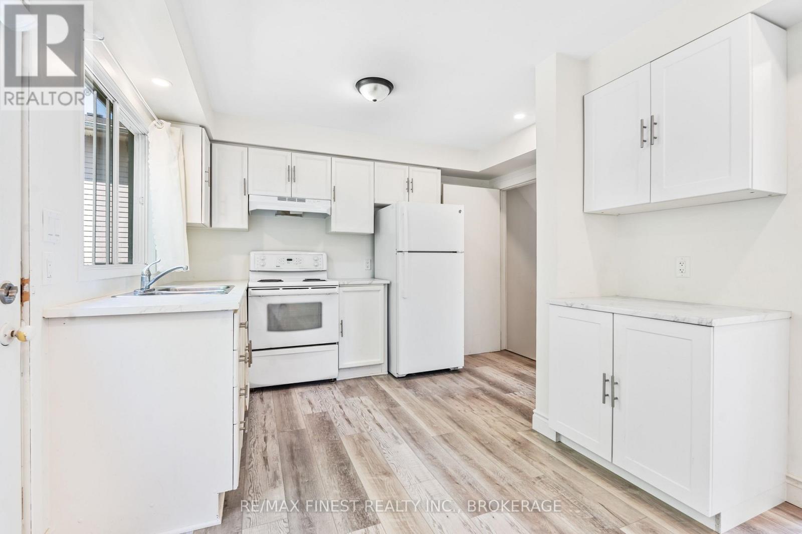 347 Kingsdale Avenue, Kingston, Ontario  K7M 7Z1 - Photo 12 - X12351939