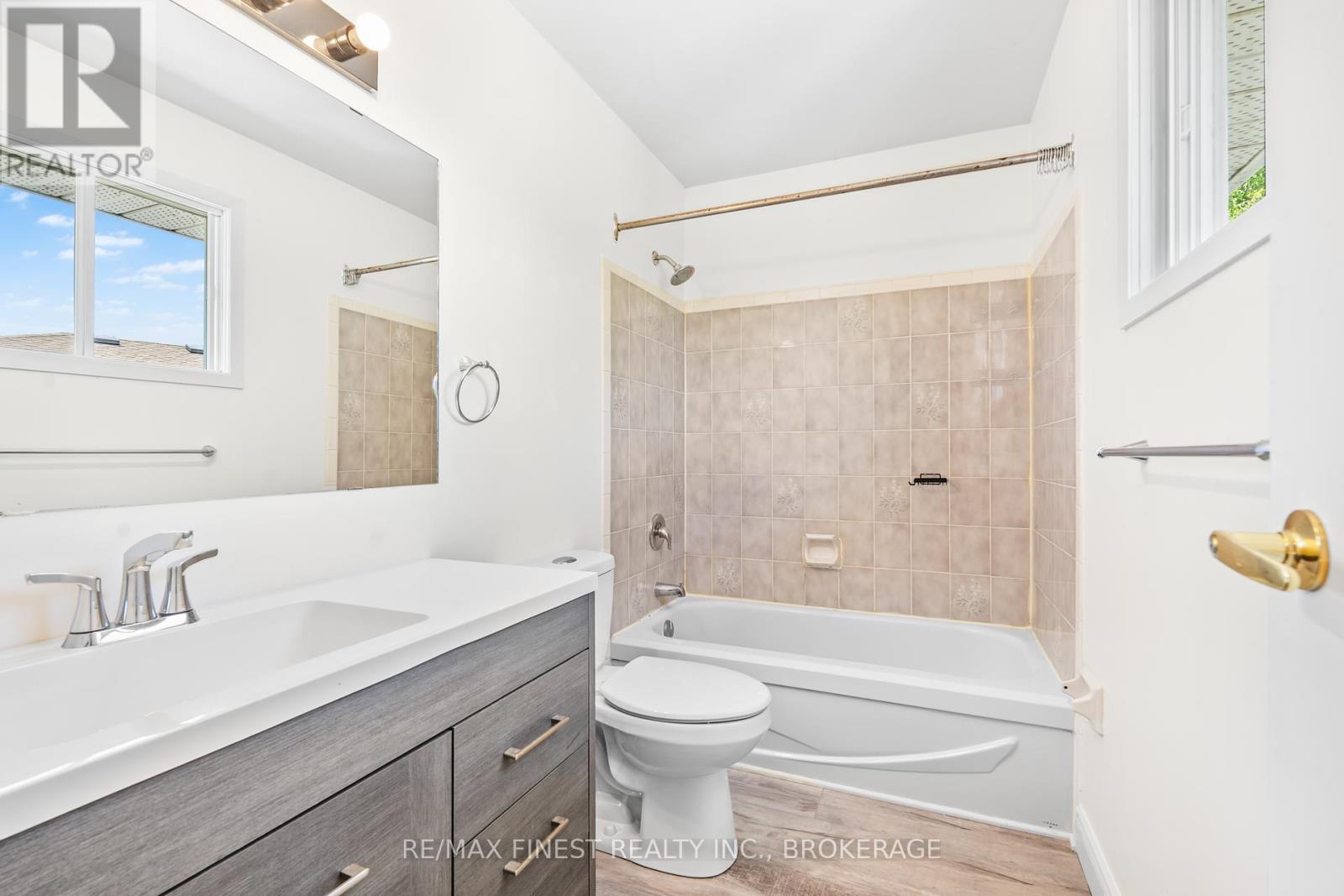 347 Kingsdale Avenue, Kingston, Ontario  K7M 7Z1 - Photo 19 - X12351939