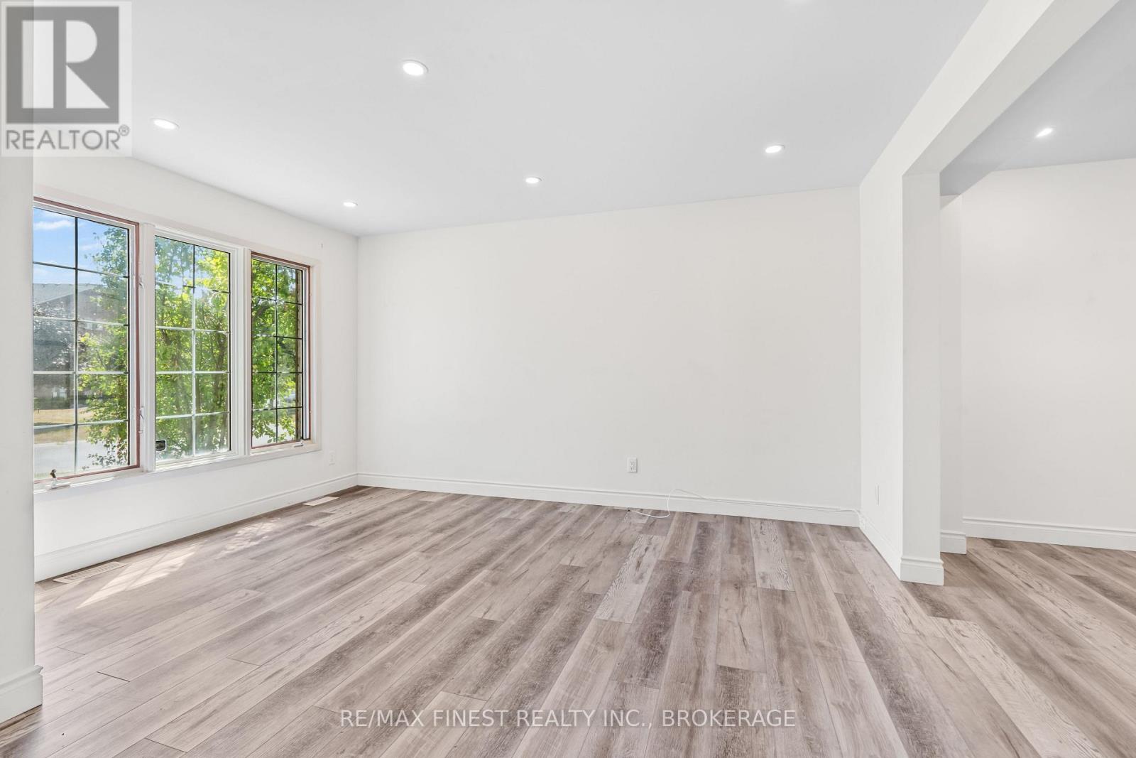 347 Kingsdale Avenue, Kingston, Ontario  K7M 7Z1 - Photo 7 - X12351939