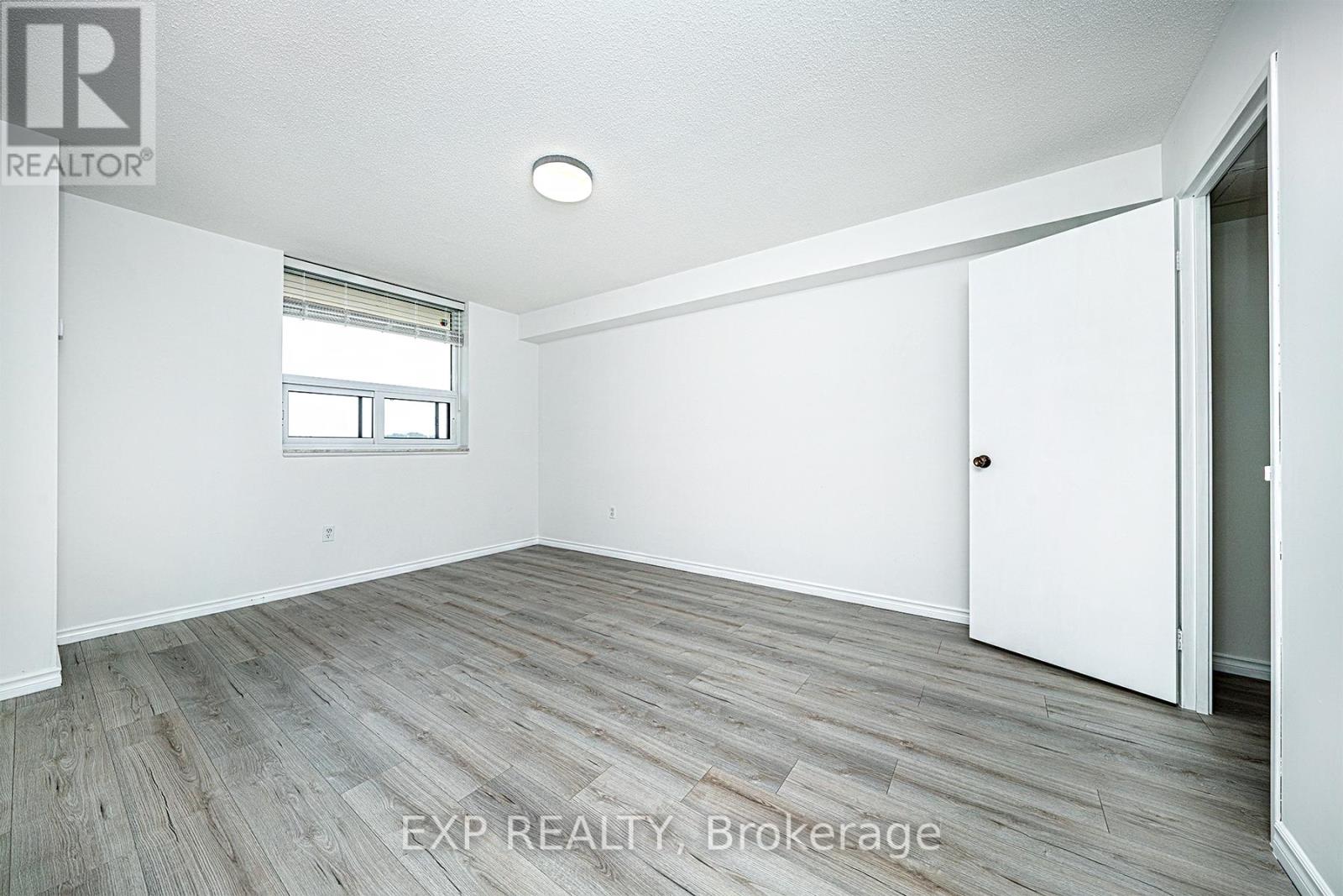 512 - 3 Lisa Street, Brampton, Ontario L6T 4A2 - Photo 18 - W12351885