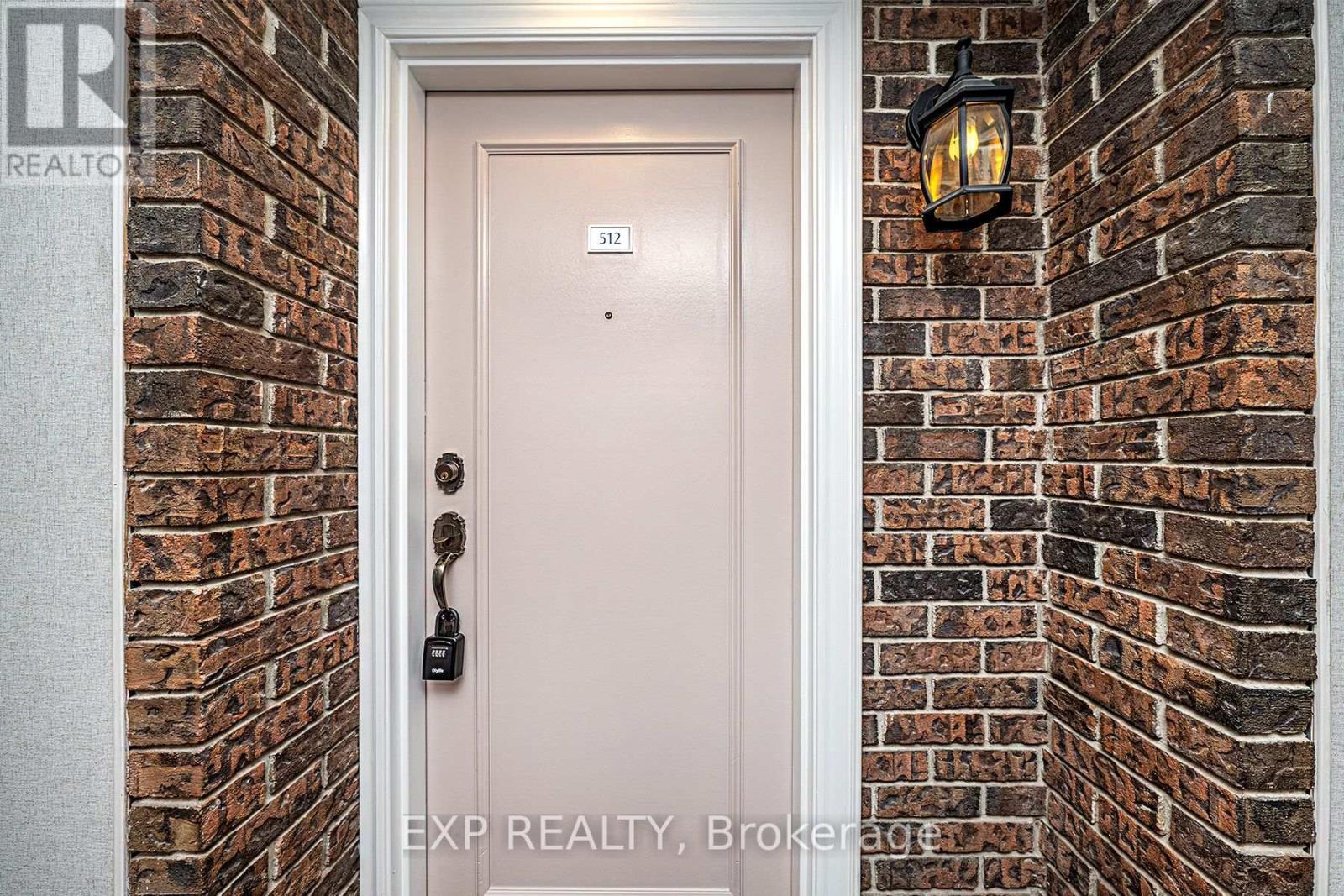 512 - 3 Lisa Street, Brampton, Ontario L6T 4A2 - Photo 3 - W12351885