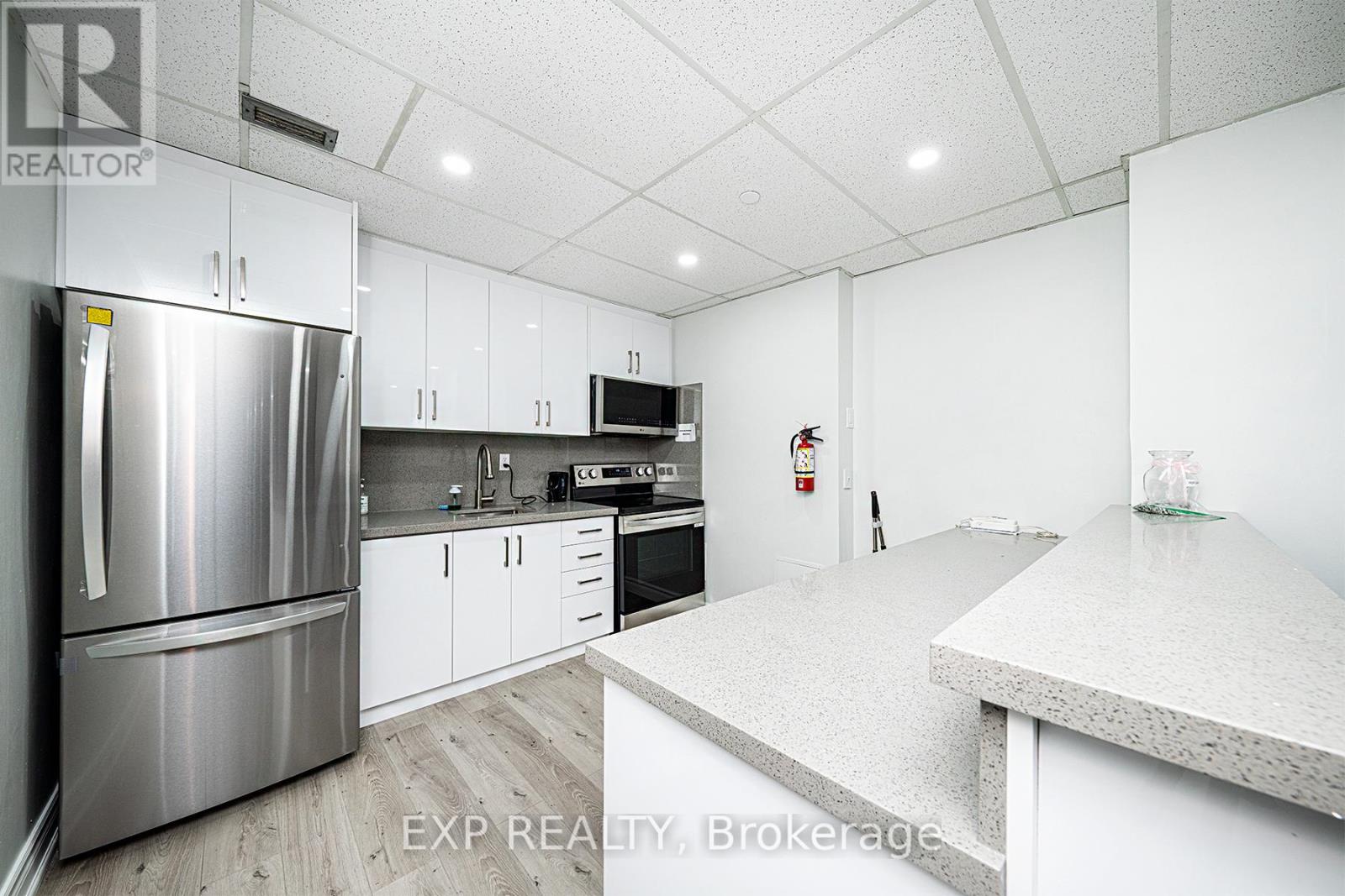 512 - 3 Lisa Street, Brampton, Ontario L6T 4A2 - Photo 36 - W12351885