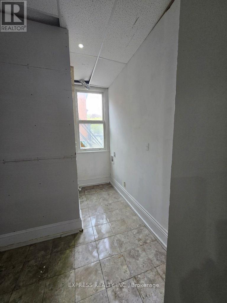 101b - 252 James Street S, Hamilton, Ontario  L8P 3B5 - Photo 14 - X12351929