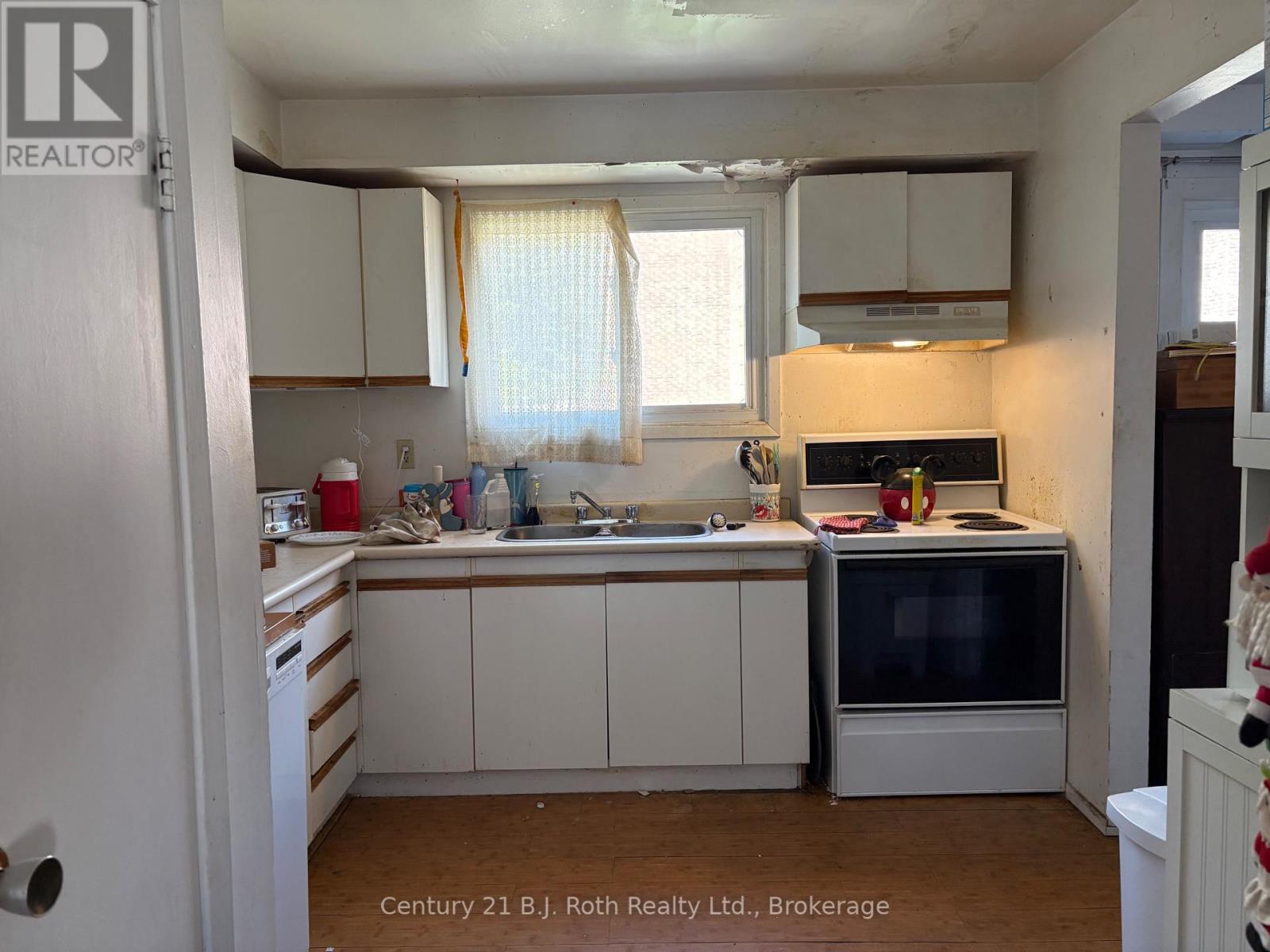 107 - 1095 Mississaga Street W, Orillia, Ontario  L3V 6W7 - Photo 4 - S12351940