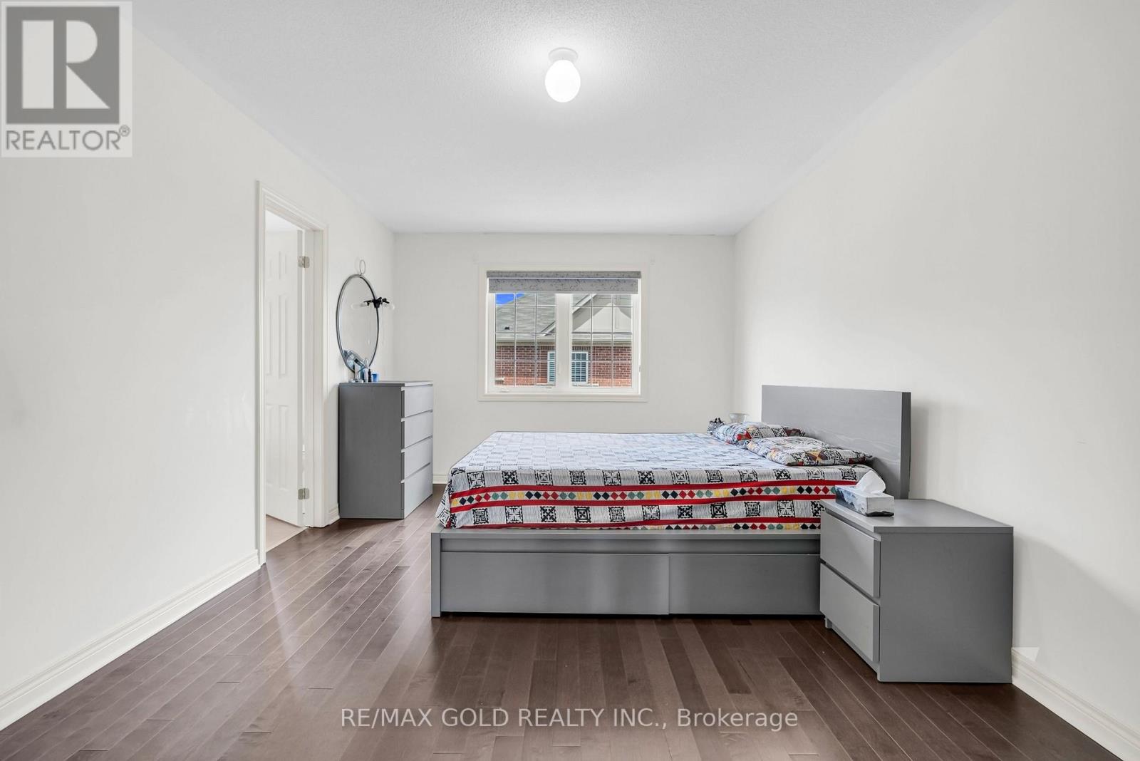 564 Bessborough Drive, Milton, Ontario  L9T 7V2 - Photo 20 - W12307748