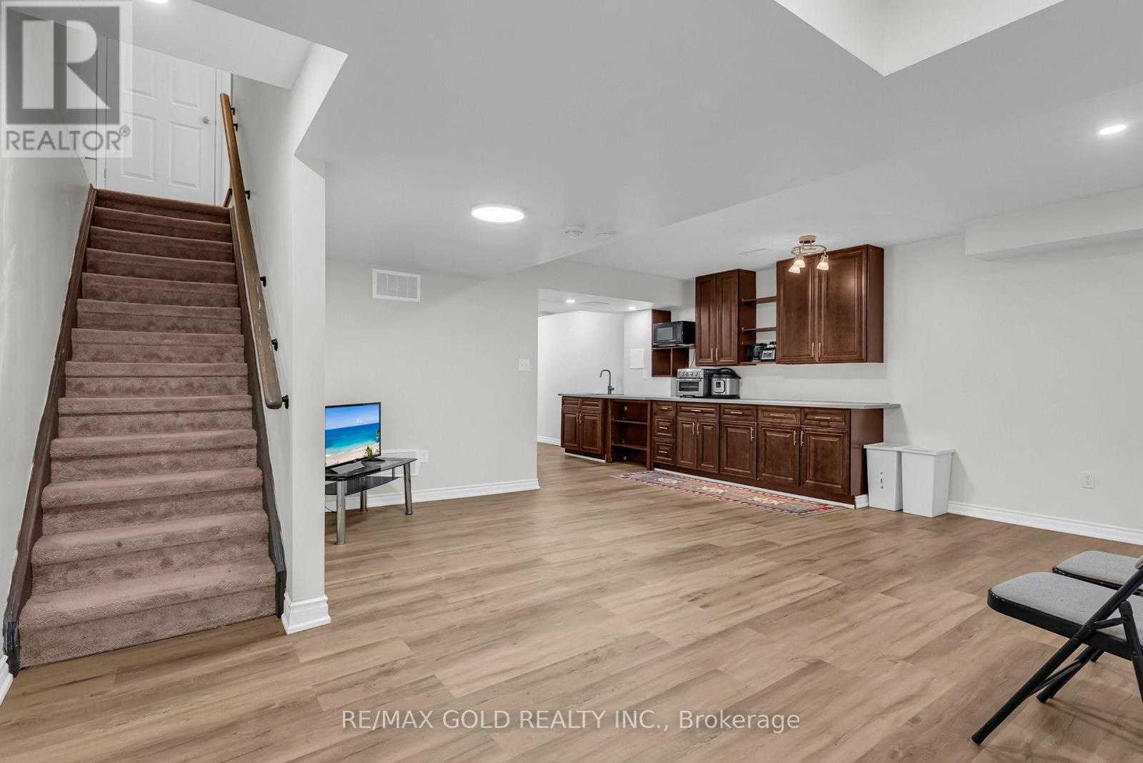 564 Bessborough Drive, Milton, Ontario  L9T 7V2 - Photo 28 - W12307748