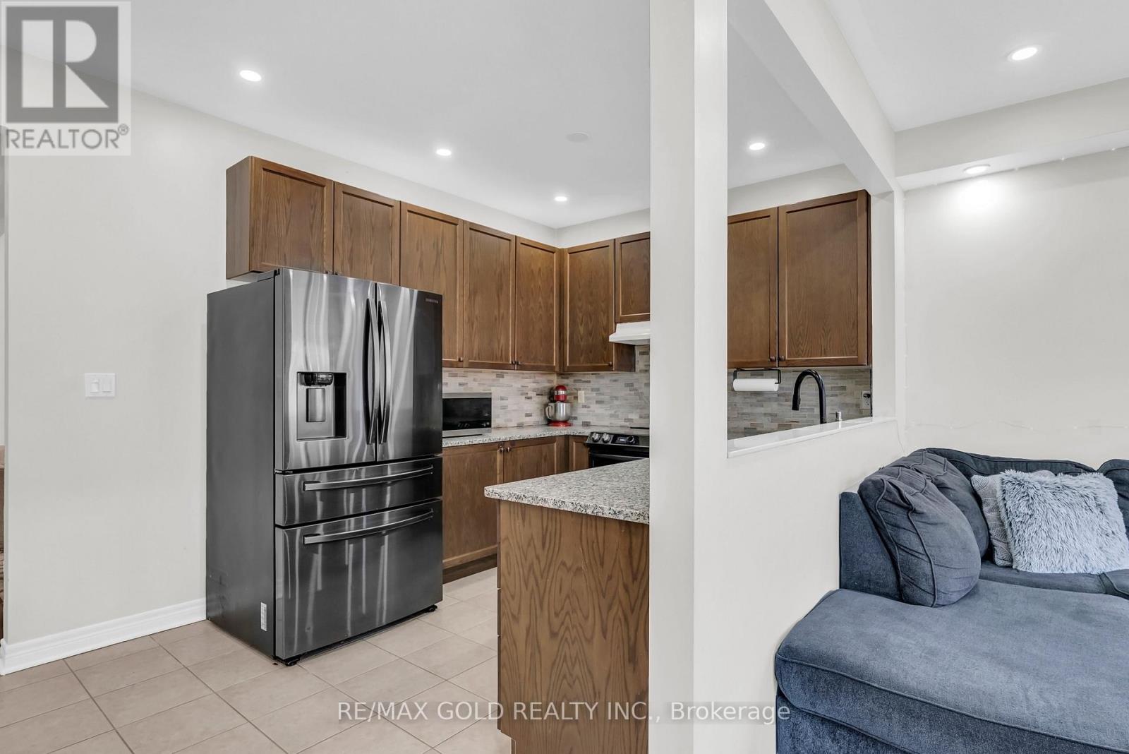 564 Bessborough Drive, Milton, Ontario  L9T 7V2 - Photo 14 - W12307748
