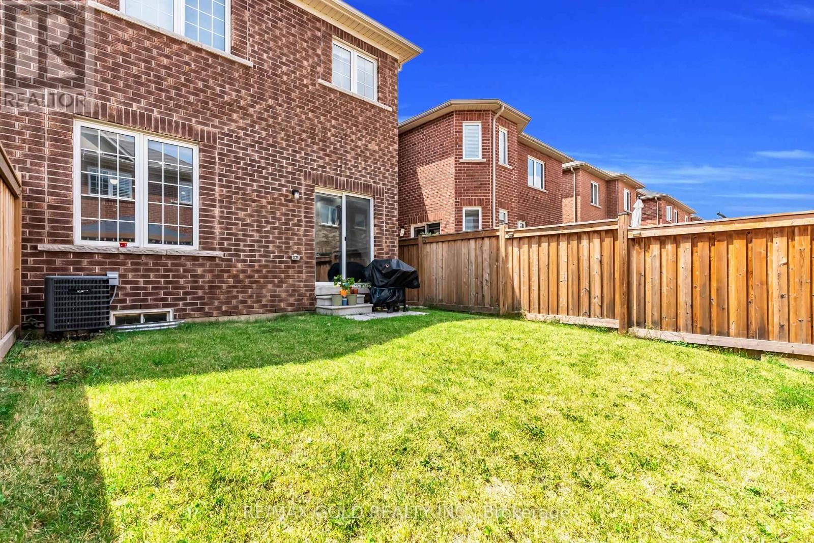 564 Bessborough Drive, Milton, Ontario  L9T 7V2 - Photo 34 - W12307748