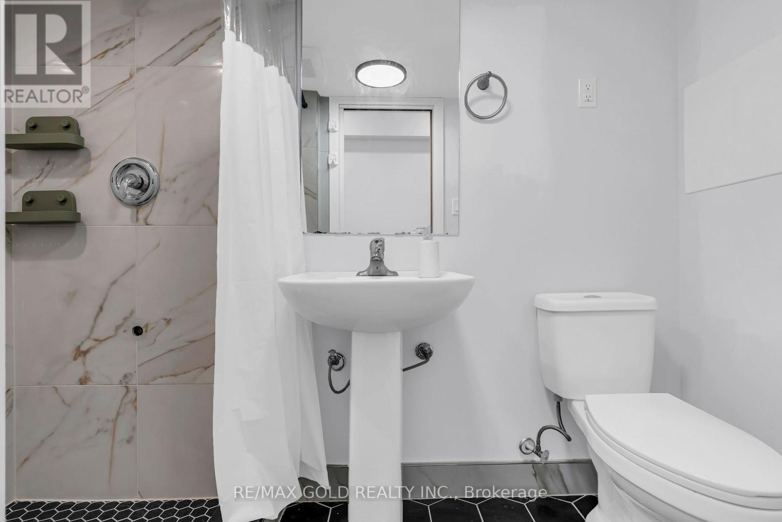 564 Bessborough Drive, Milton, Ontario  L9T 7V2 - Photo 32 - W12307748