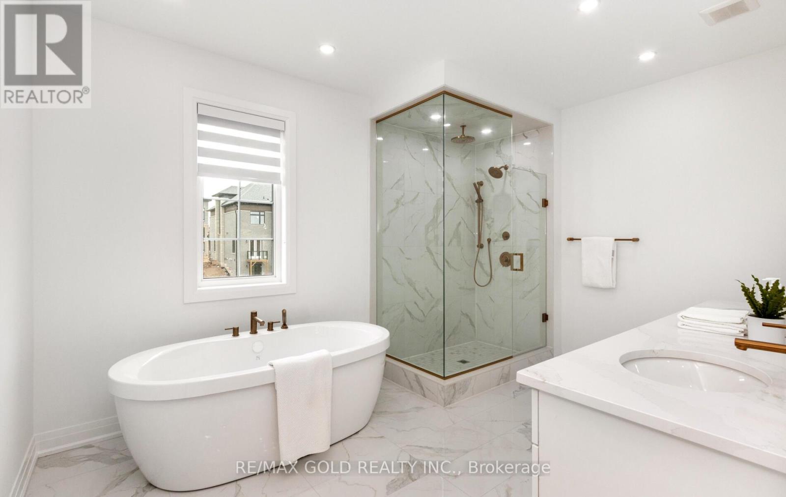 1364 Aymond Crescent, Oakville, Ontario  L6H 7W9 - Photo 28 - W12317460