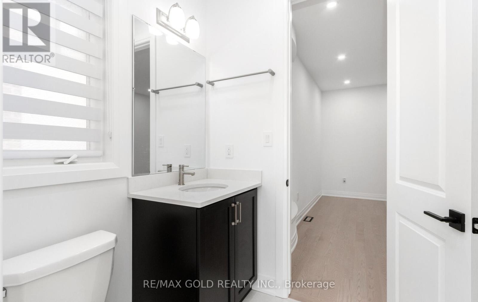 1364 Aymond Crescent, Oakville, Ontario  L6H 7W9 - Photo 34 - W12317460