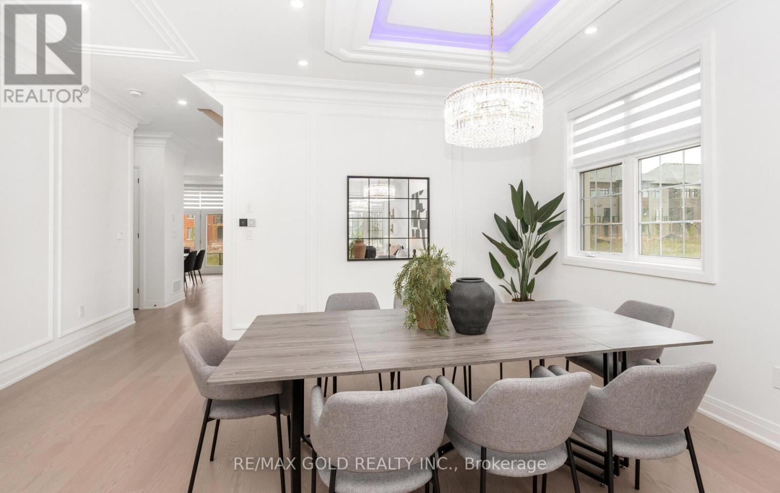 1364 Aymond Crescent, Oakville, Ontario  L6H 7W9 - Photo 7 - W12317460