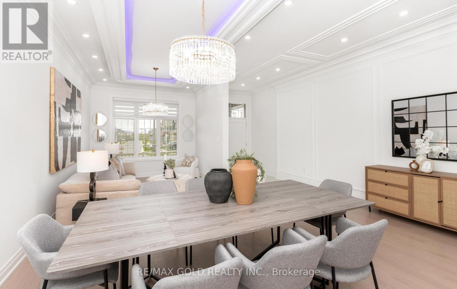 1364 Aymond Crescent, Oakville, Ontario  L6H 7W9 - Photo 8 - W12317460