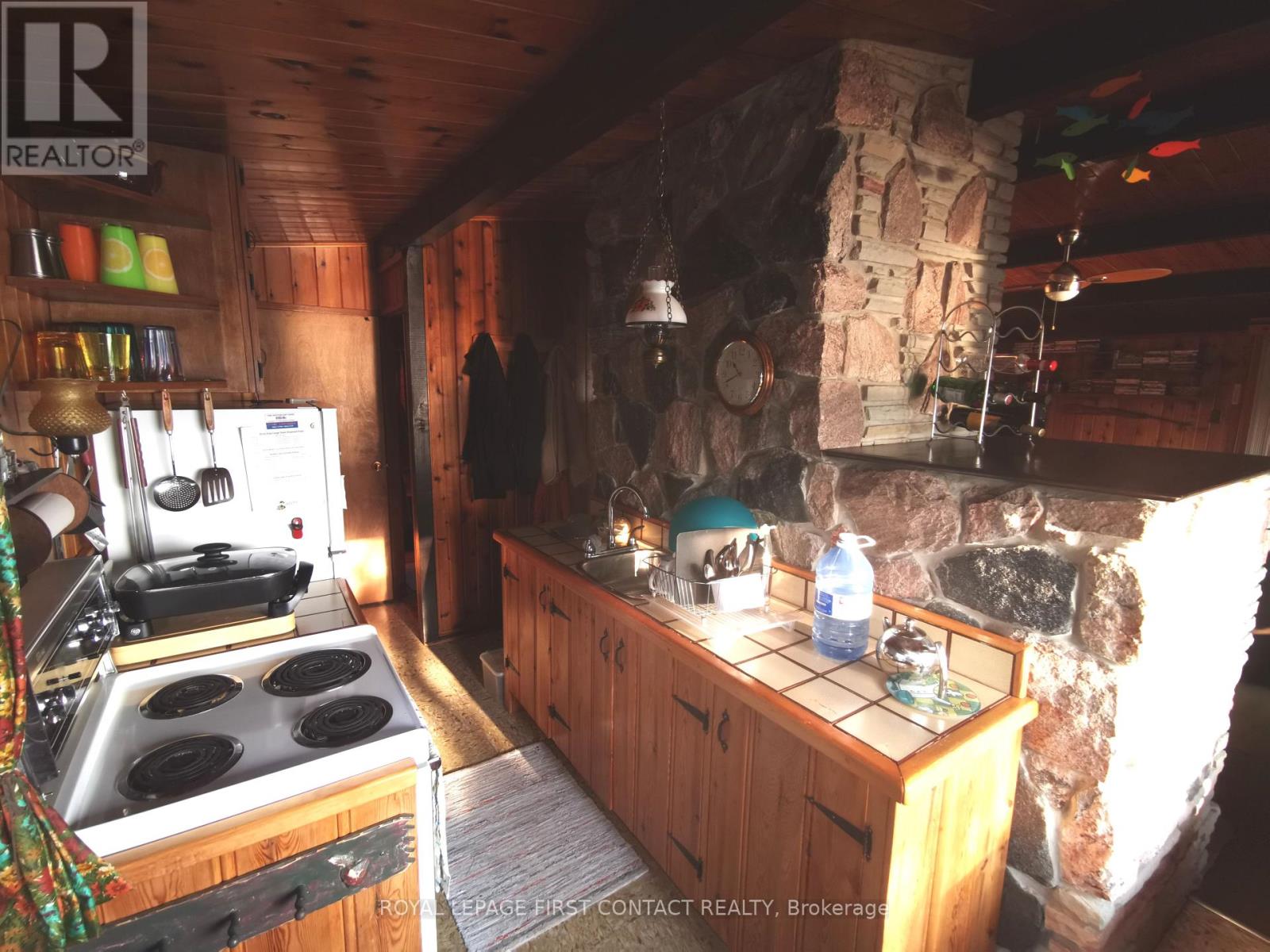 111 Healey Lake Water, The Archipelago, Ontario  P0C 1H0 - Photo 7 - X12299397