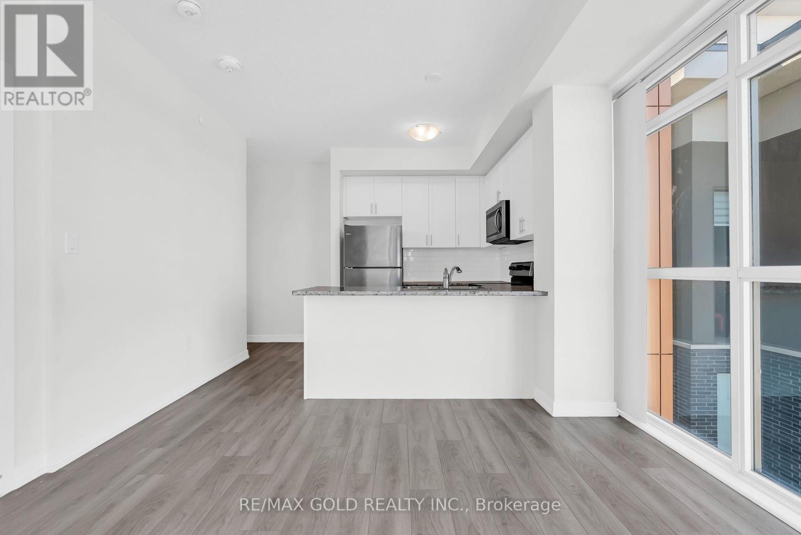 402 - 460 Dundas Street E, Hamilton, Ontario  L8B 2A5 - Photo 15 - X12344206