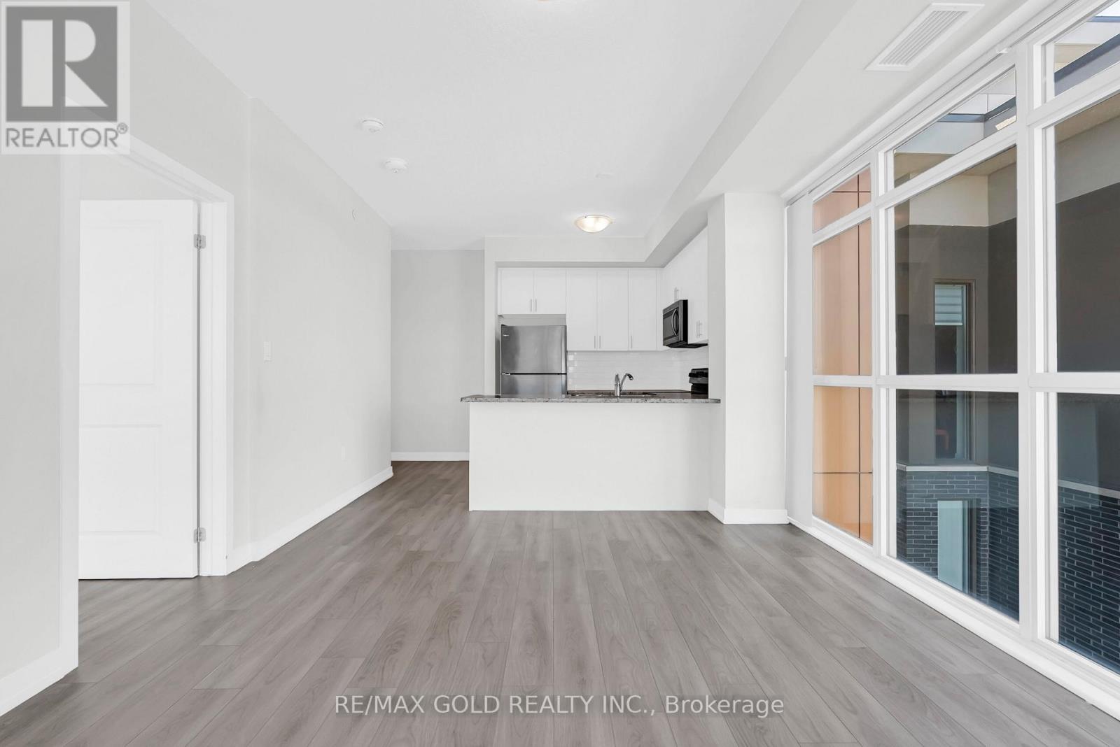 402 - 460 Dundas Street E, Hamilton, Ontario  L8B 2A5 - Photo 19 - X12344206