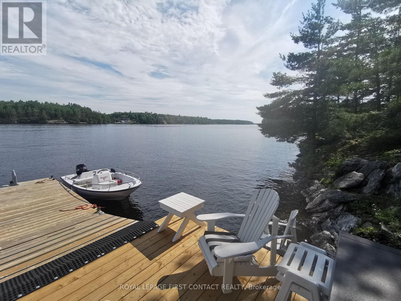 333 Healey Lake W/a, The Archipelago, Ontario  P0C 1H0 - Photo 2 - X12250334