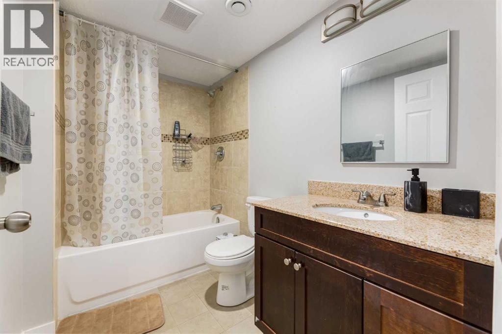 165 Bayside Loop Sw, Airdrie, Alberta  T4B 3W7 - Photo 36 - A2245730