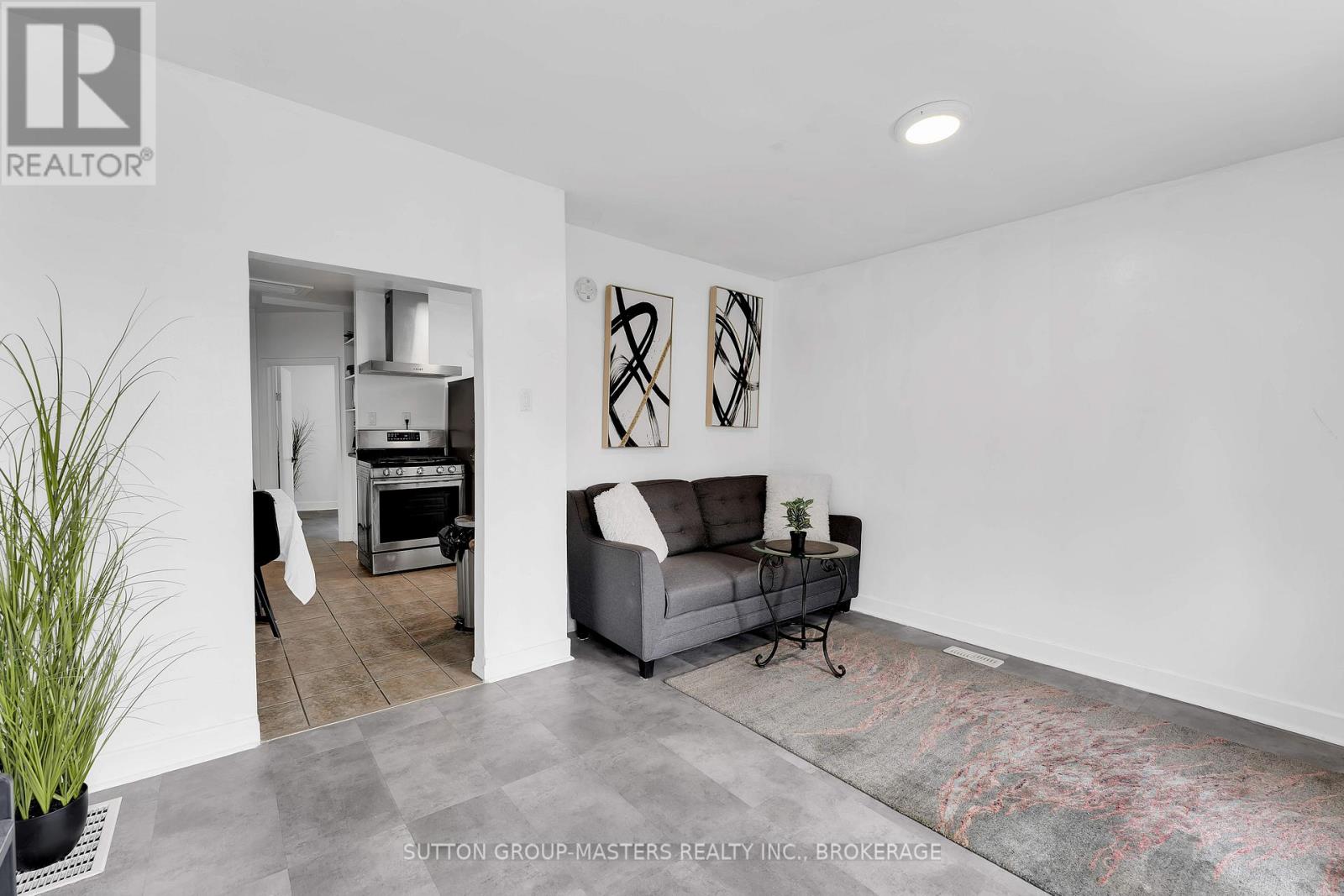 Property at 11 KINGSCOURT AVENUE image 5