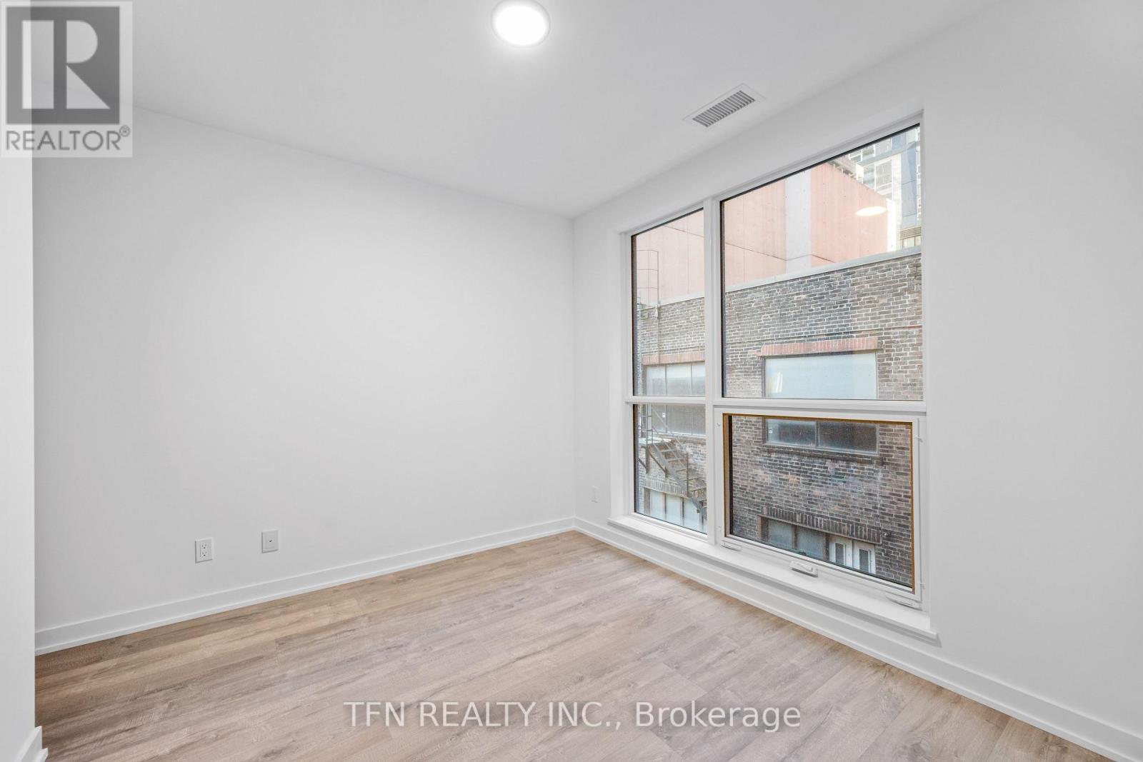 301 - 327 King Street W, Toronto, Ontario M5V 0W7 - Photo 10 - C12351976