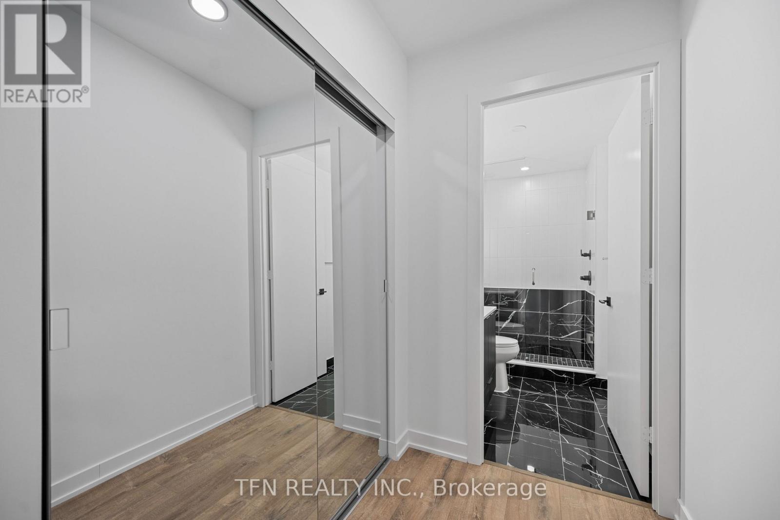 301 - 327 King Street W, Toronto, Ontario M5V 0W7 - Photo 12 - C12351976