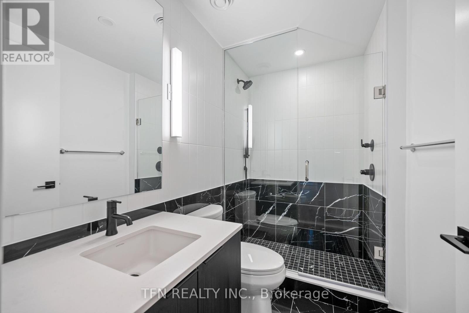 301 - 327 King Street W, Toronto, Ontario M5V 0W7 - Photo 13 - C12351976