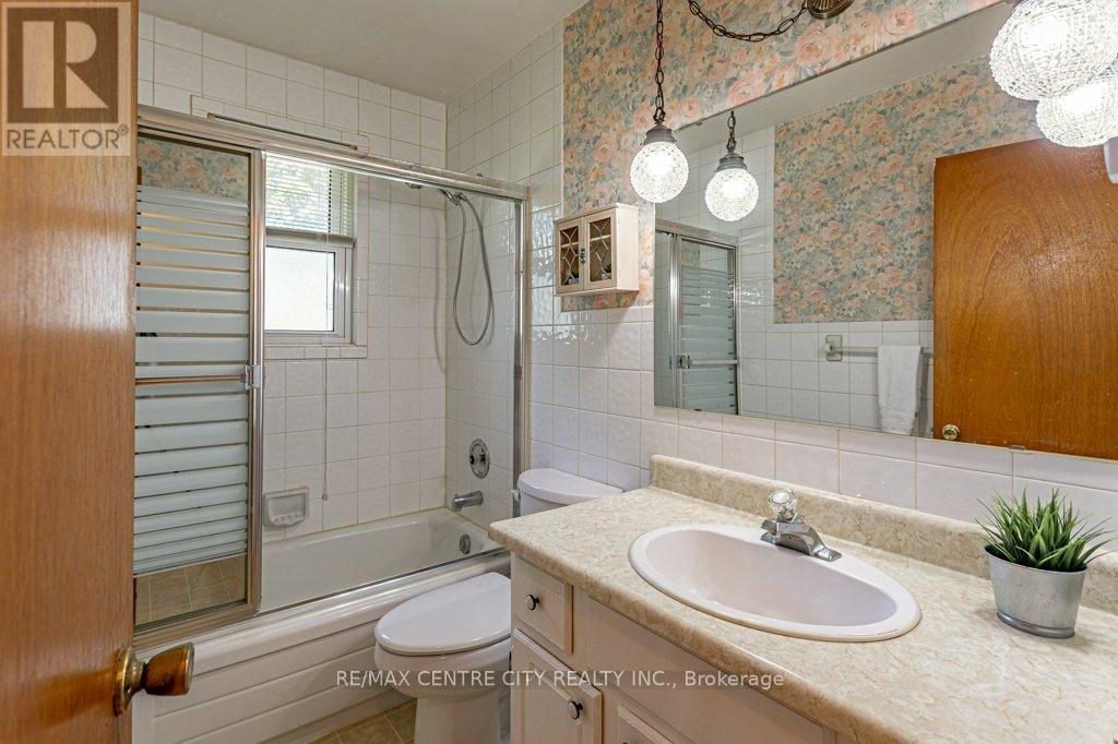 6792 Beattie Street, London South, Ontario  N6P 1A7 - Photo 13 - X12352118