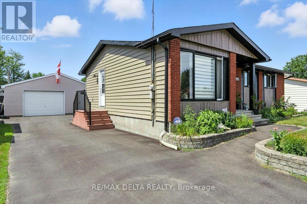 444 Gilles Street, Clarence-Rockland, Ontario  K4K 1H4 - Photo 2 - X12352003