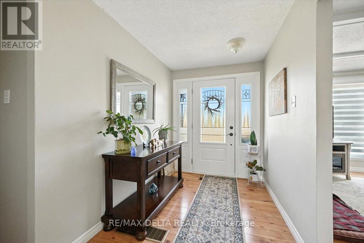 444 Gilles Street, Clarence-Rockland, Ontario  K4K 1H4 - Photo 3 - X12352003