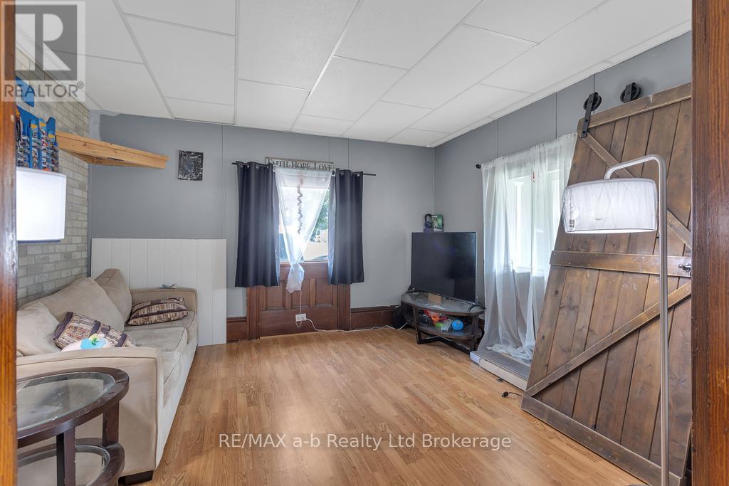 11981 Whittaker Road, Malahide, Ontario  N0L 2J0 - Photo 11 - X12352126