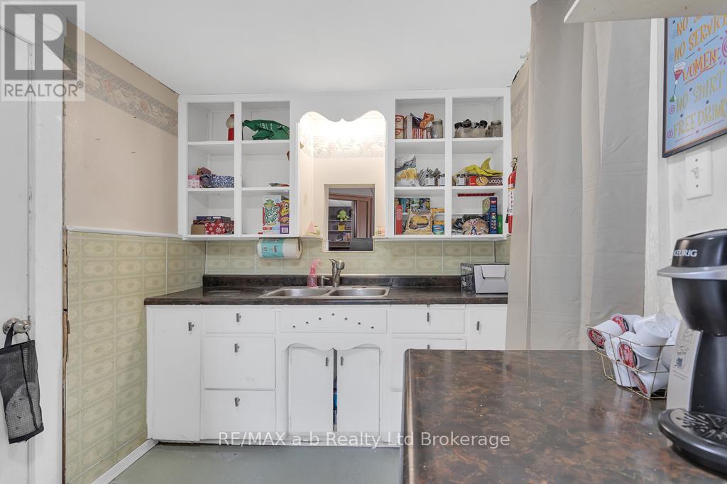 11981 Whittaker Road, Malahide, Ontario  N0L 2J0 - Photo 15 - X12352126