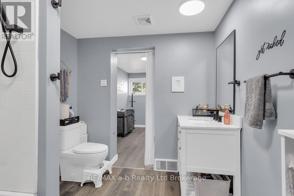 11981 Whittaker Road, Malahide, Ontario  N0L 2J0 - Photo 17 - X12352126