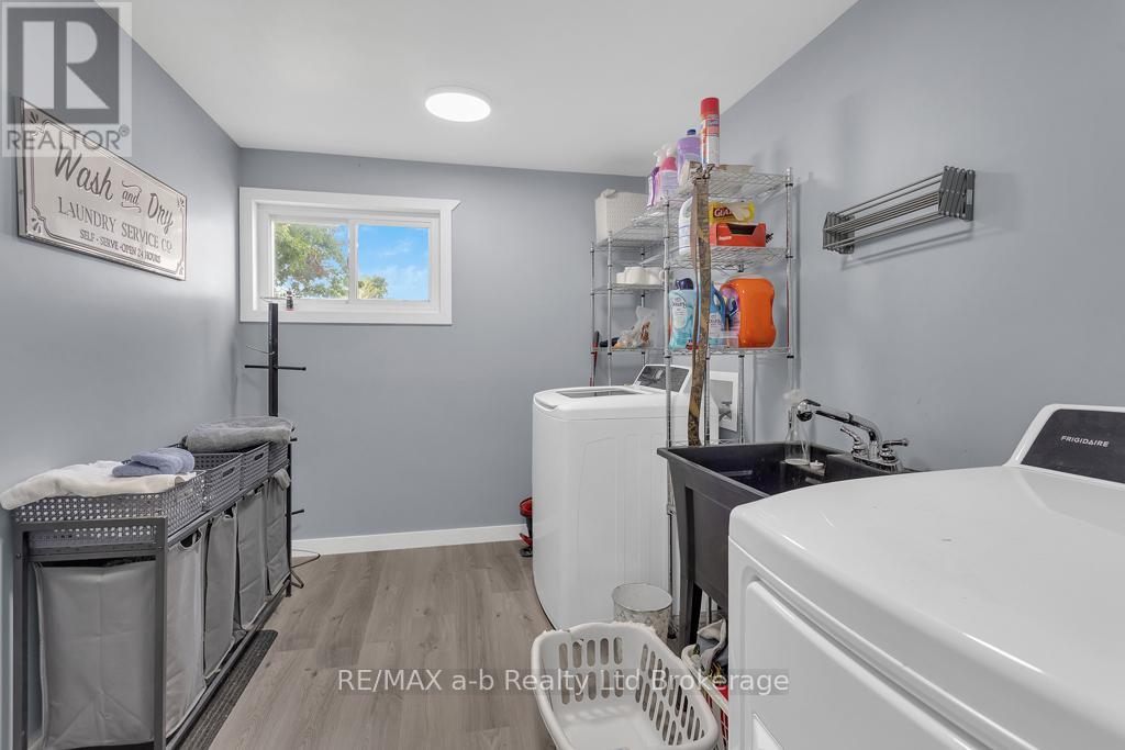 11981 Whittaker Road, Malahide, Ontario  N0L 2J0 - Photo 19 - X12352126