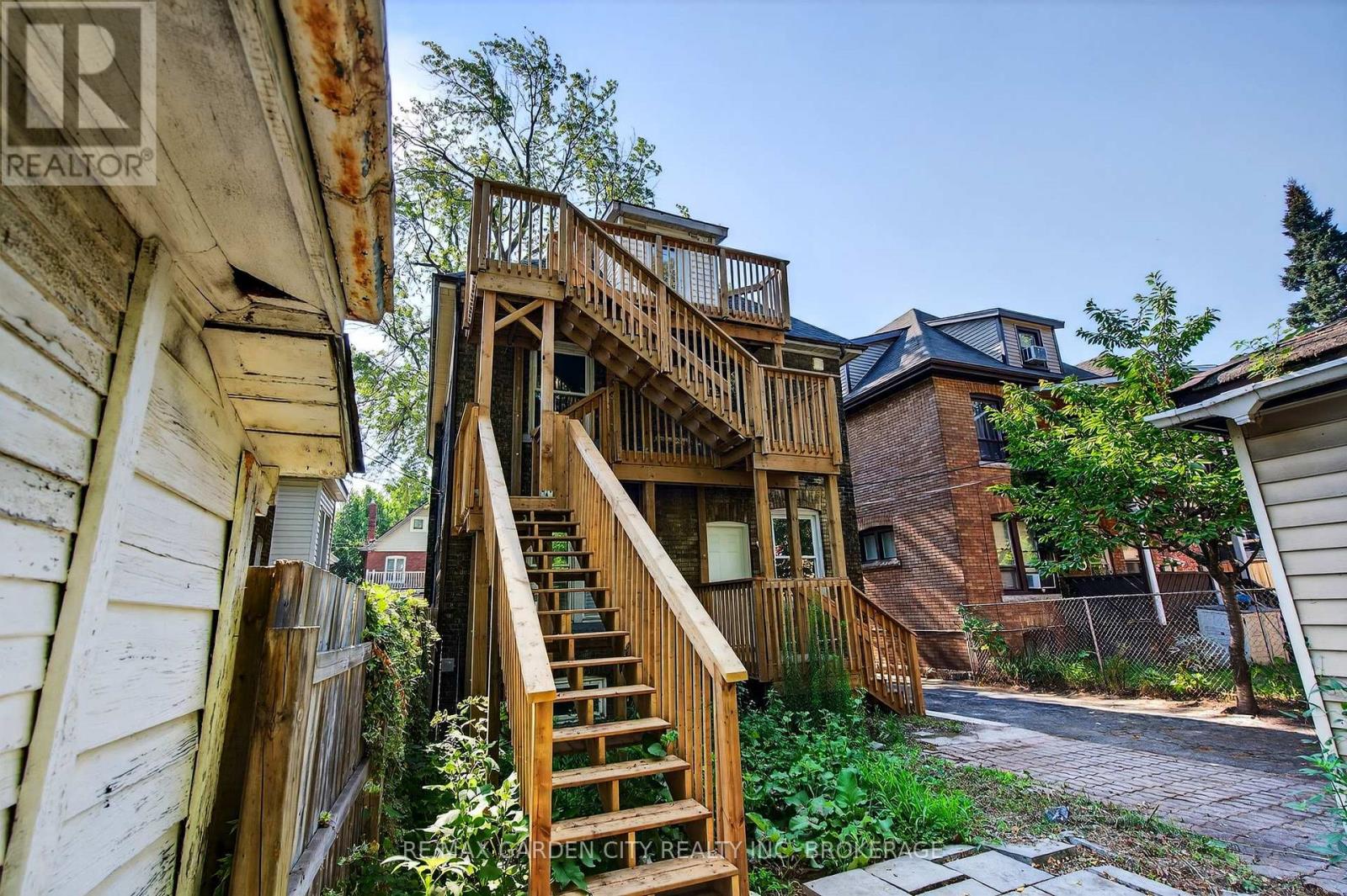 Lower - 104 Carrick Avenue, Hamilton (Stripley), Ontario  L8M 2W6 - Photo 17 - X12352143