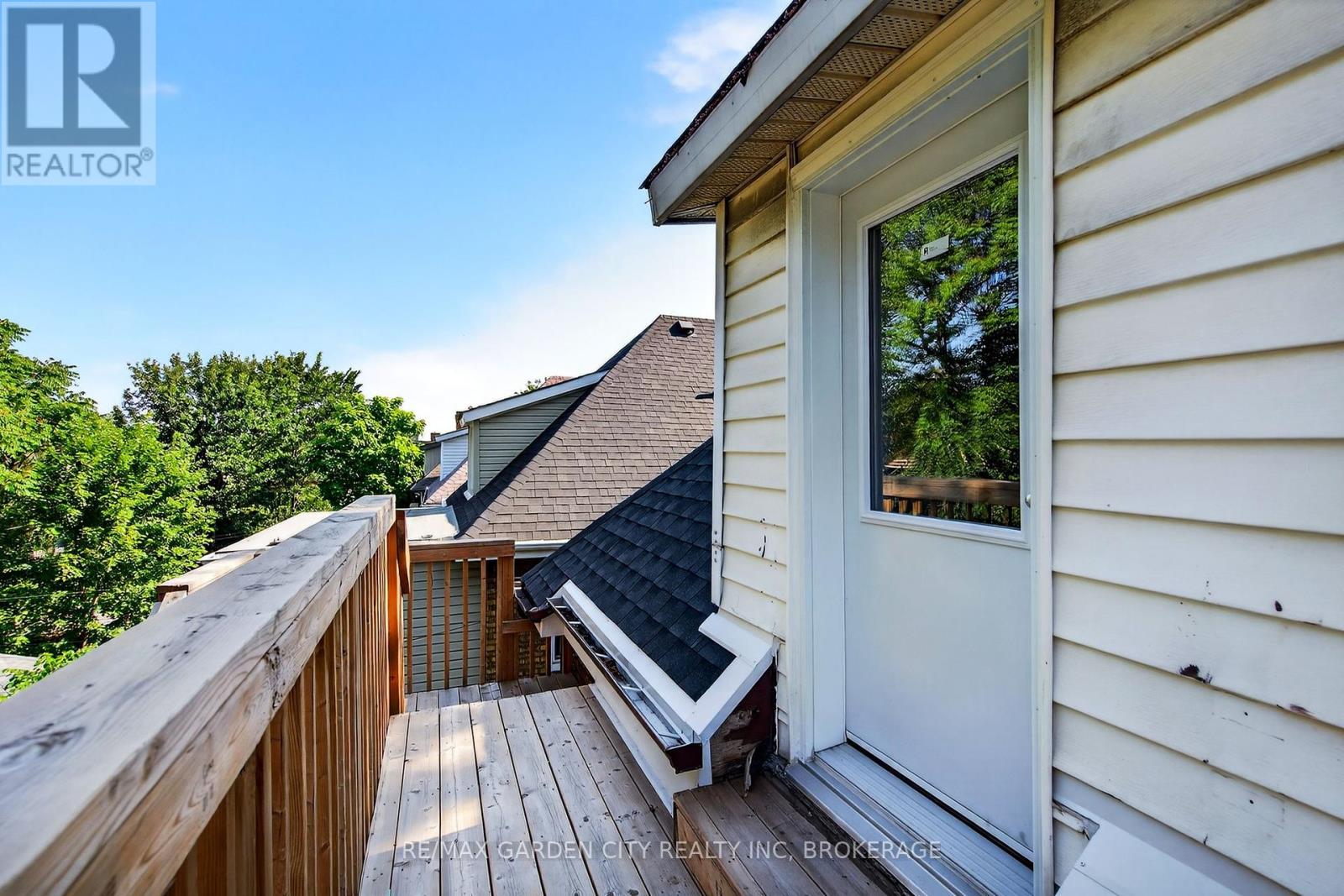 Lower - 104 Carrick Avenue, Hamilton (Stripley), Ontario  L8M 2W6 - Photo 29 - X12352143