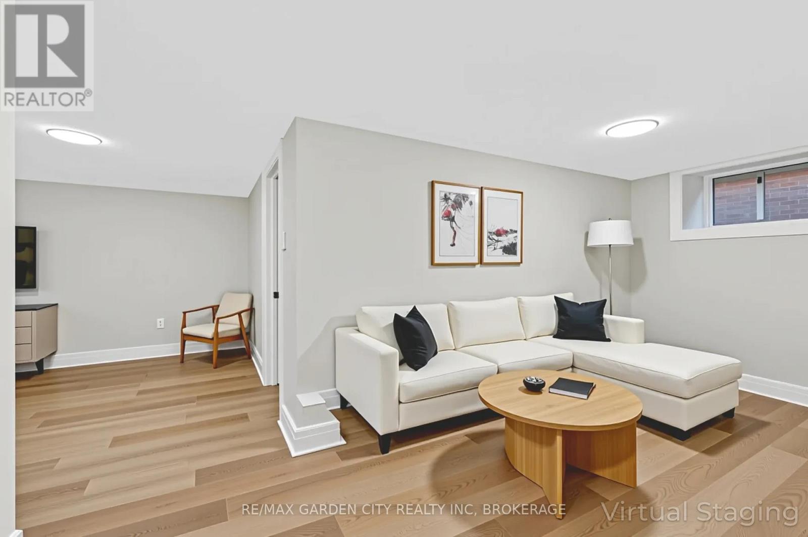 Lower - 104 Carrick Avenue, Hamilton (Stripley), Ontario  L8M 2W6 - Photo 4 - X12352143