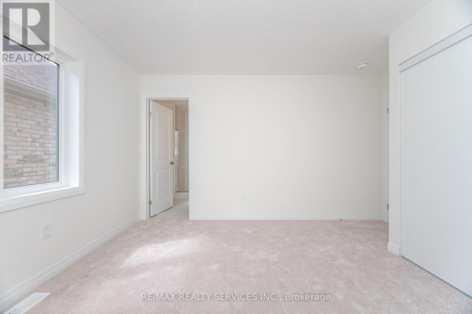 66 Prince Philip Boulevard, North Dumfries, Ontario  N0B 1E0 - Photo 36 - X12348578