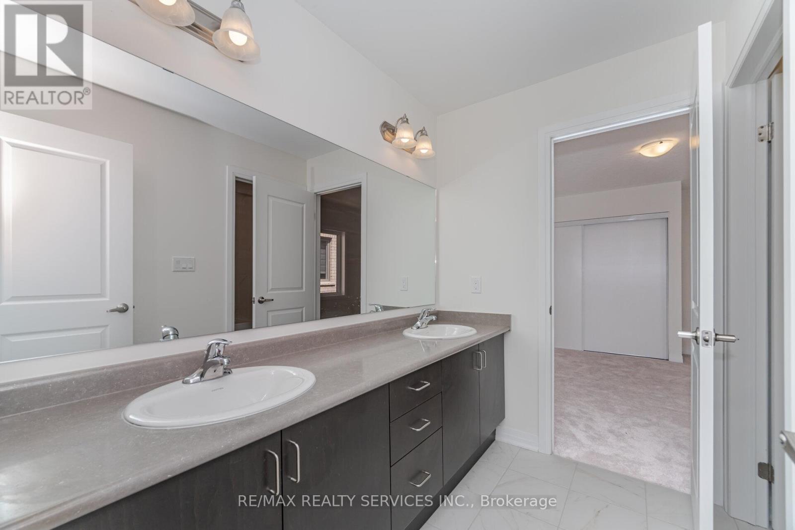 66 Prince Philip Boulevard, North Dumfries, Ontario  N0B 1E0 - Photo 41 - X12348578