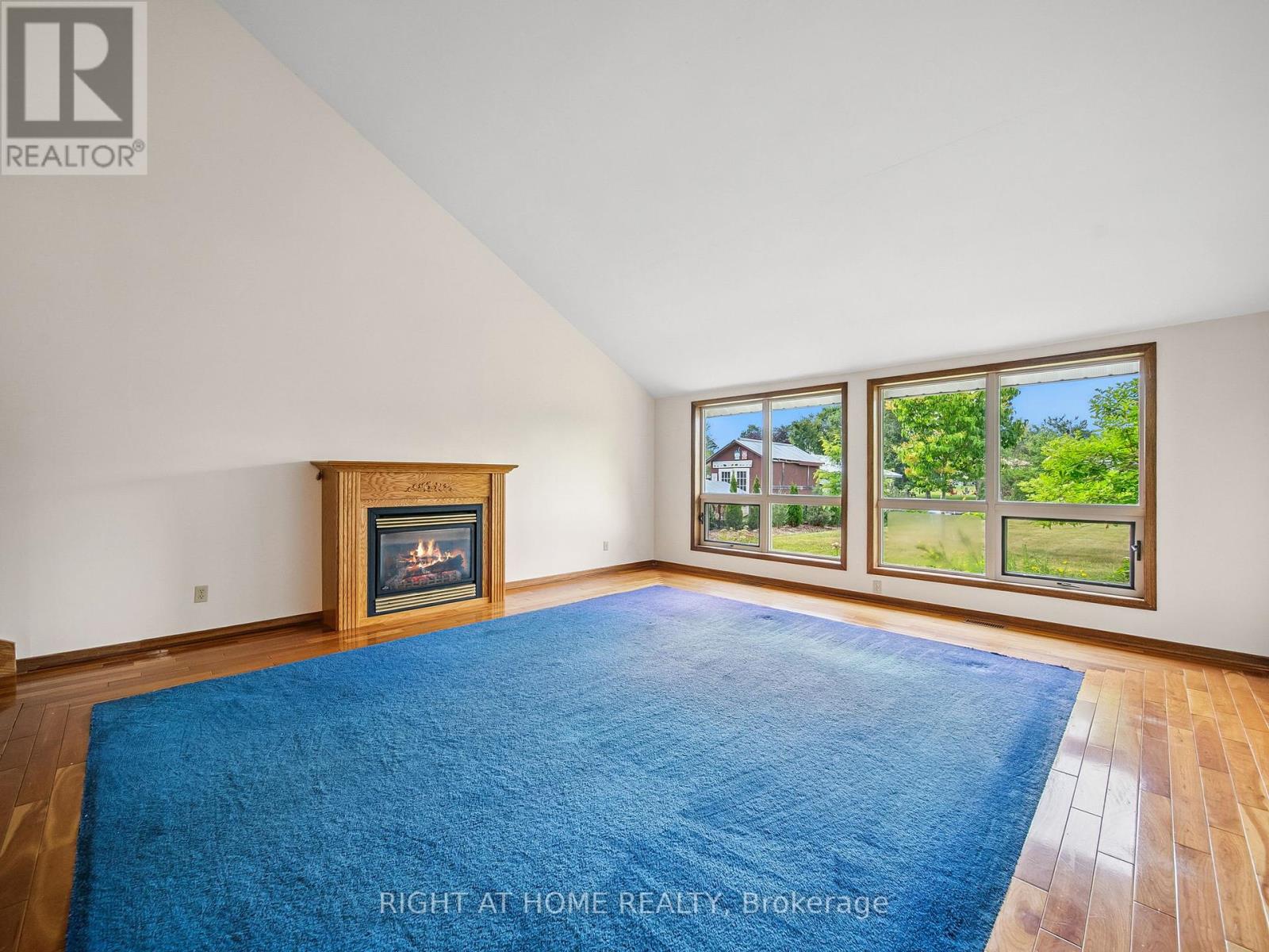 Property at 1415 CUNNINGHAM CRESCENT image 5