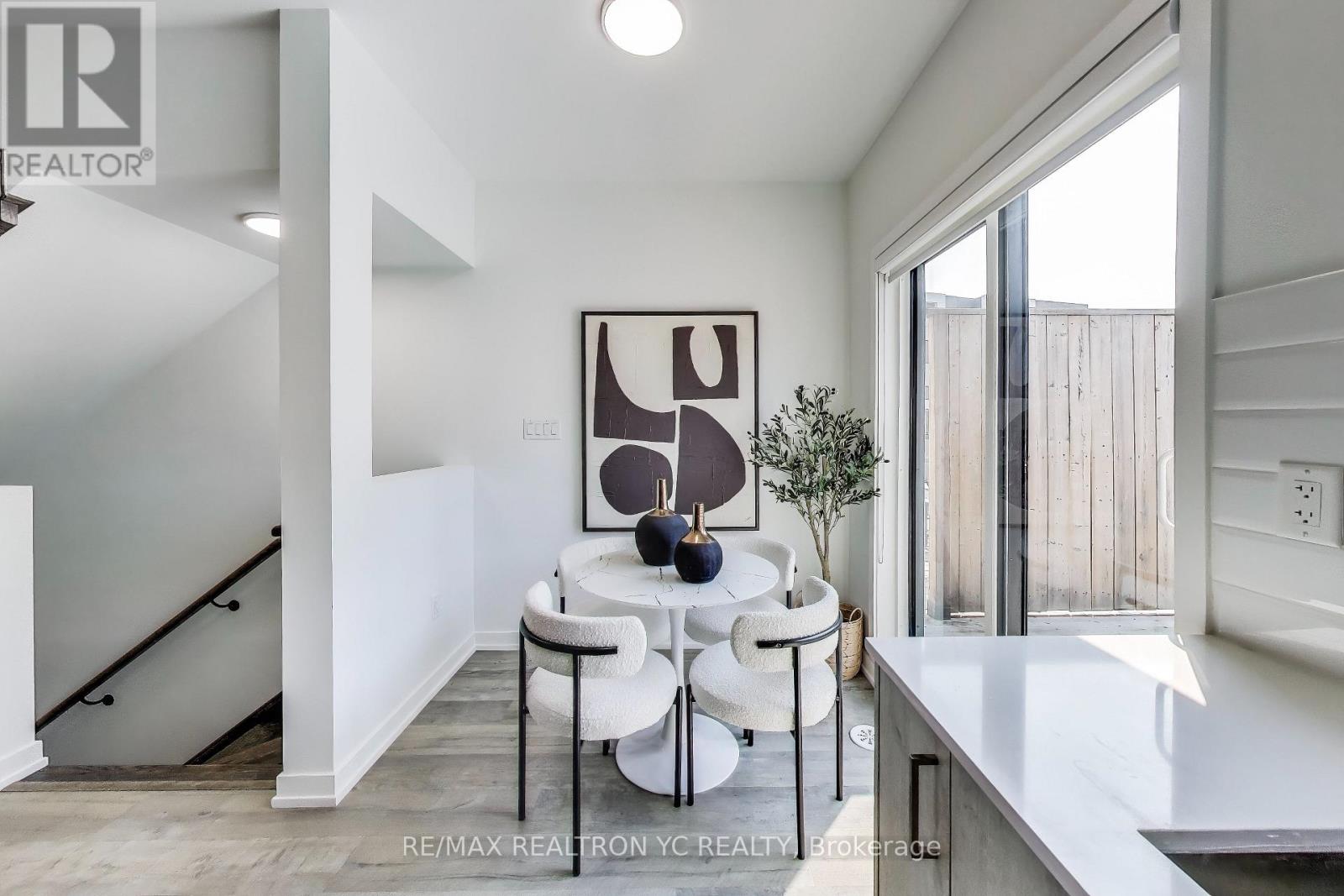 Property at 175 DOWNSVIEW PARK BOULEVARD image 5