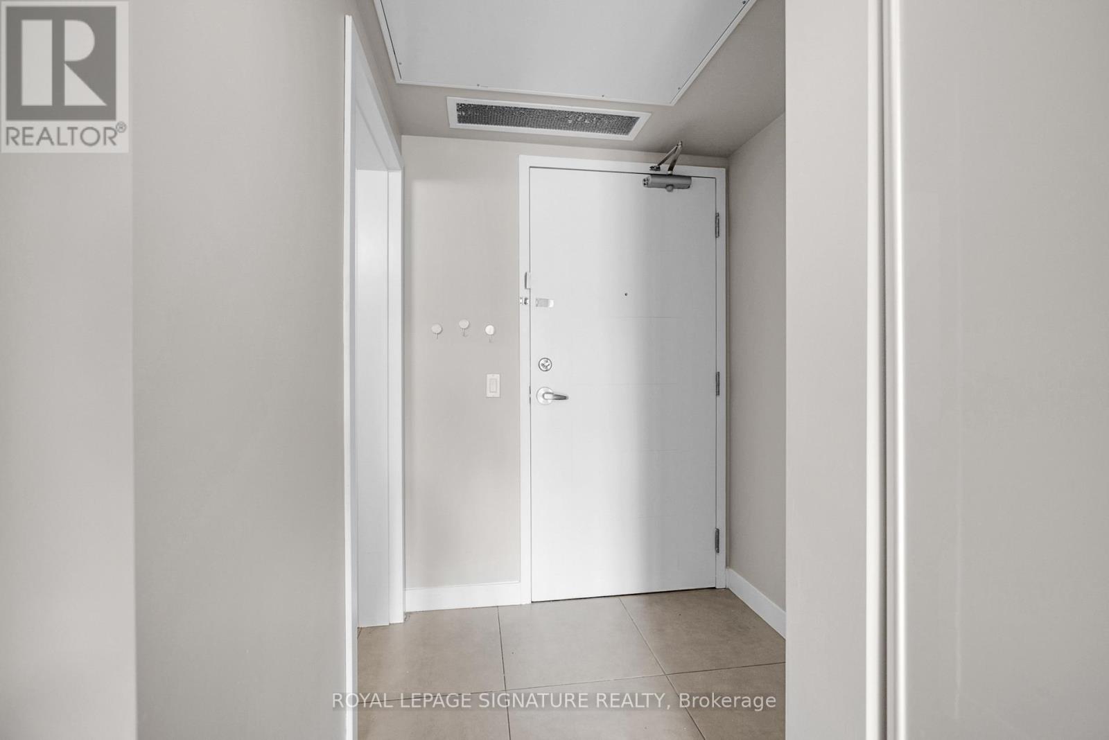 619 - 308 Lester Street, Waterloo, Ontario  N2L 3W6 - Photo 4 - X12351937