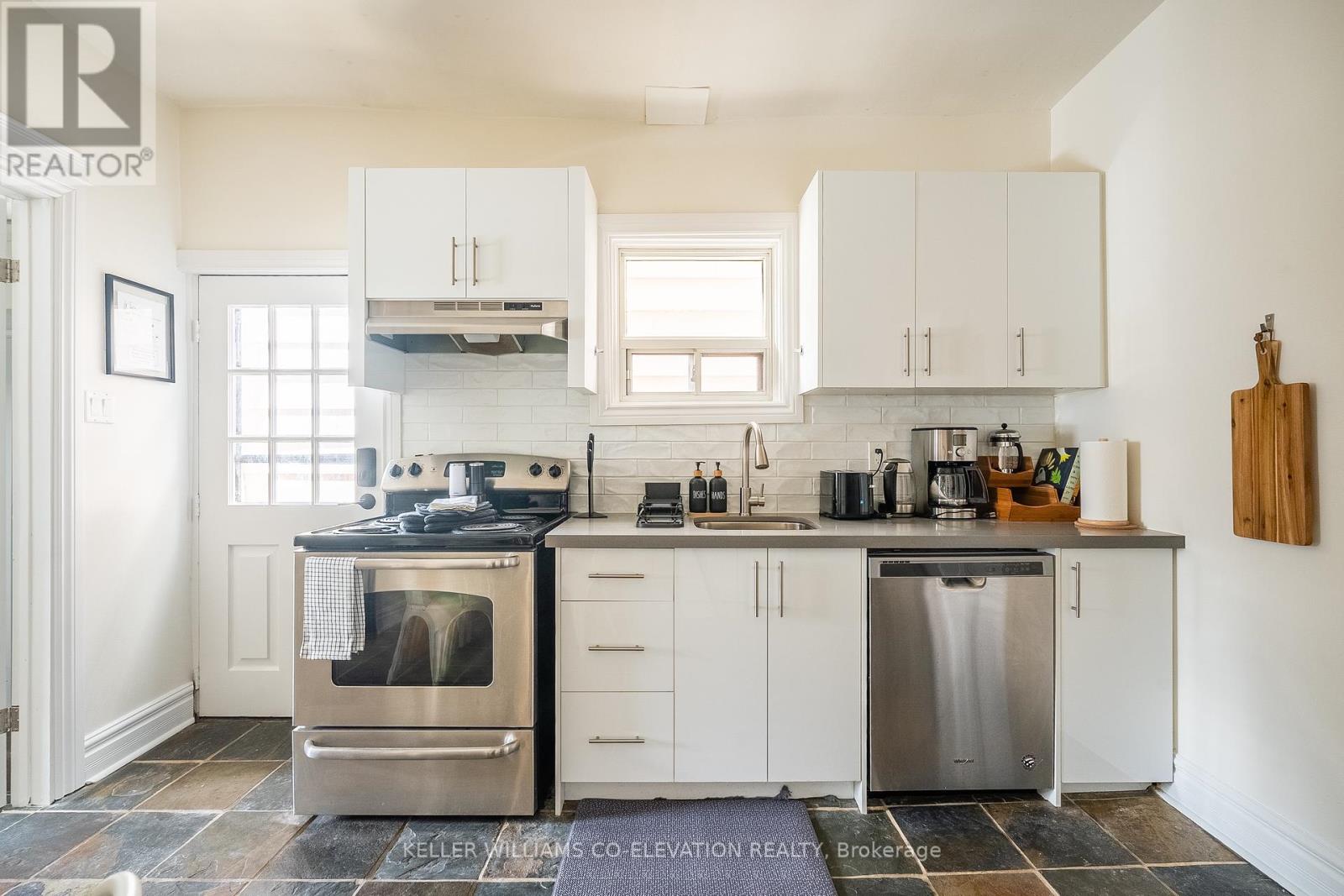 48 Massey Street, Toronto, Ontario  M6J 2T4 - Photo 18 - C12351999